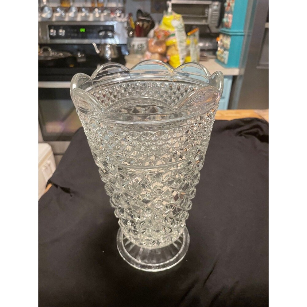 Anchor Hocking Westford Large Clear Glass 10” Vase